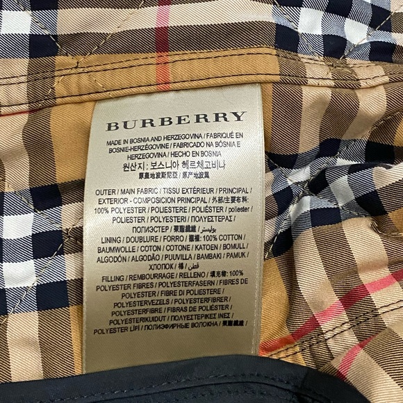 Burberry Ladies Diamond Quilted Jacket Black Size M - Picture 6 of 16